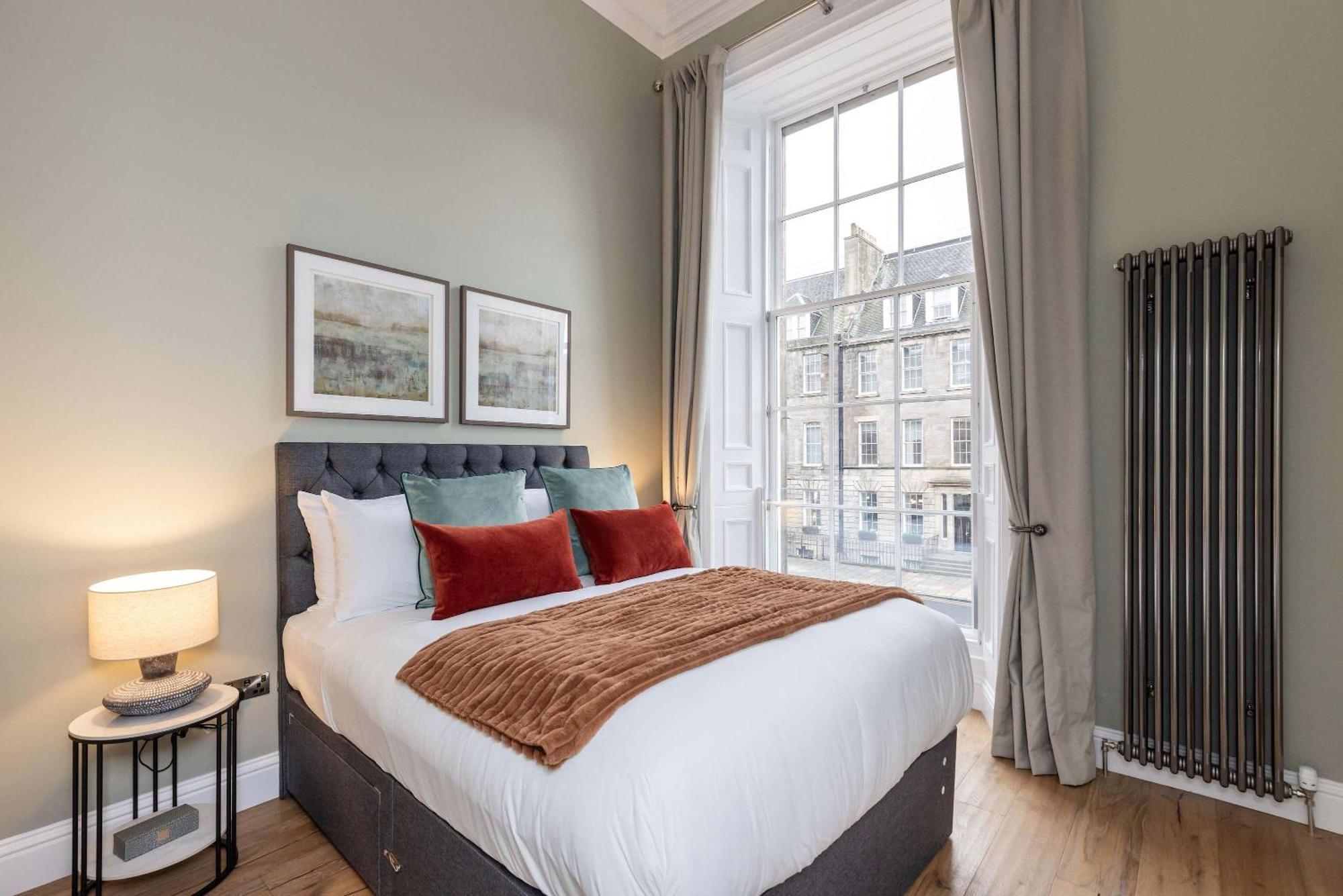 Dragon Suites Luxury Apartments At 9 Albyn Place EDI Eksteriør billede