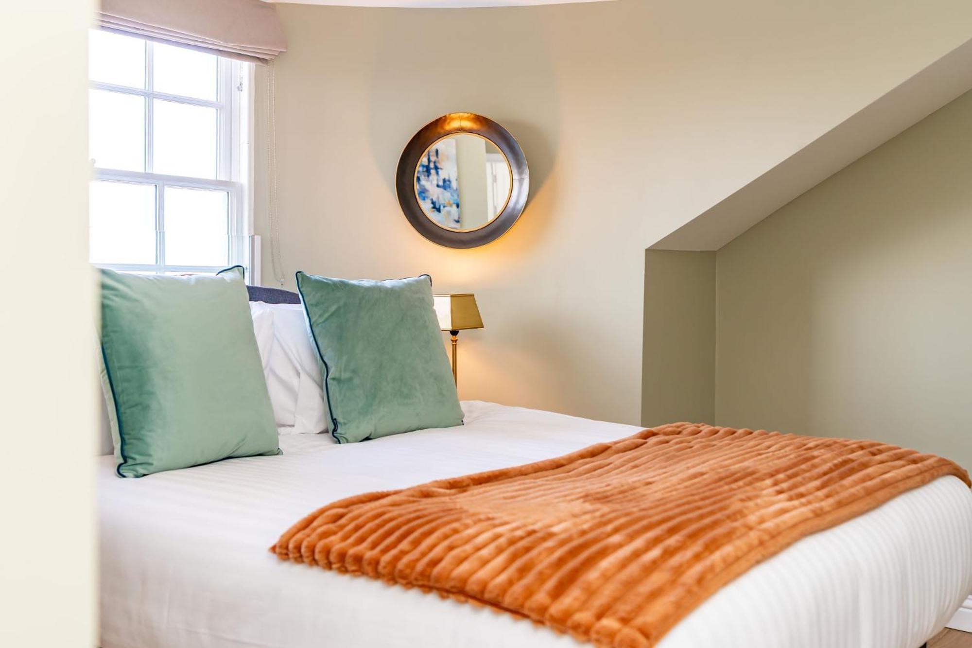 Dragon Suites Luxury Apartments At 9 Albyn Place EDI Eksteriør billede