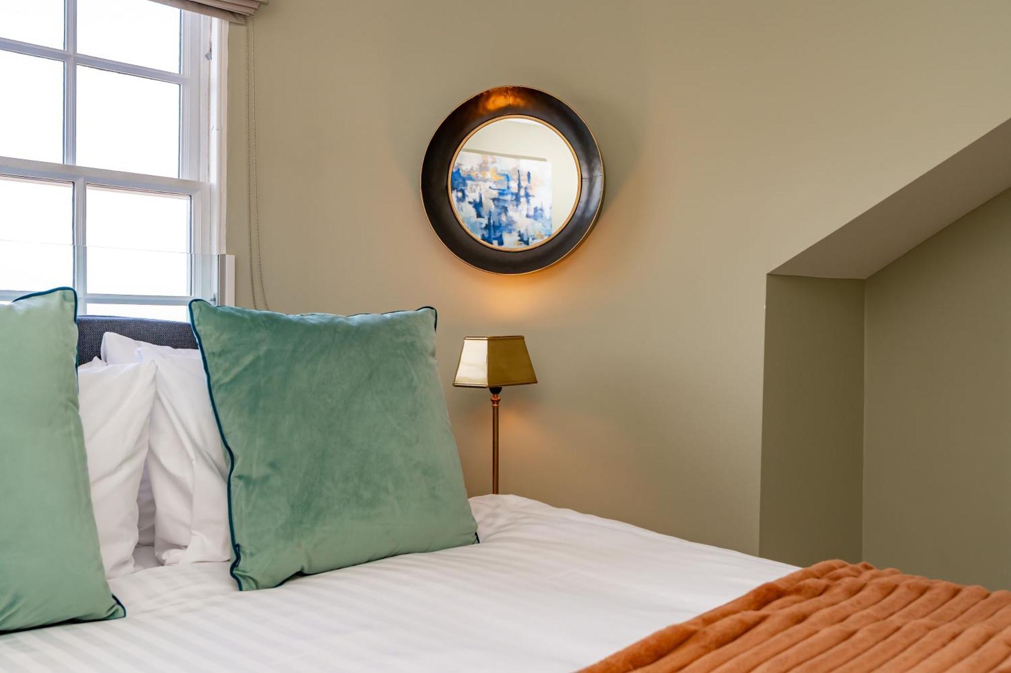 Dragon Suites Luxury Apartments At 9 Albyn Place EDI Eksteriør billede