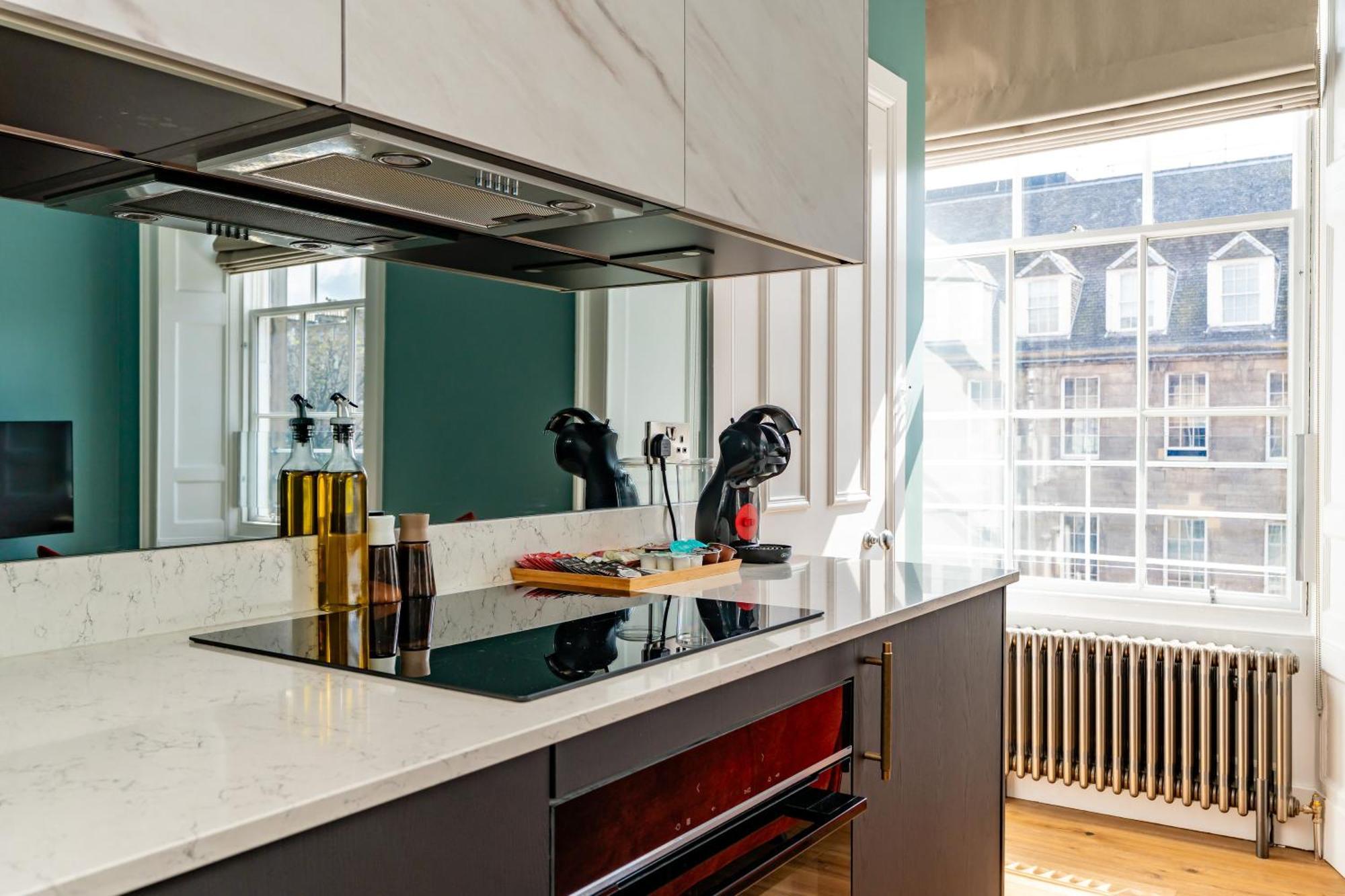 Dragon Suites Luxury Apartments At 9 Albyn Place EDI Eksteriør billede